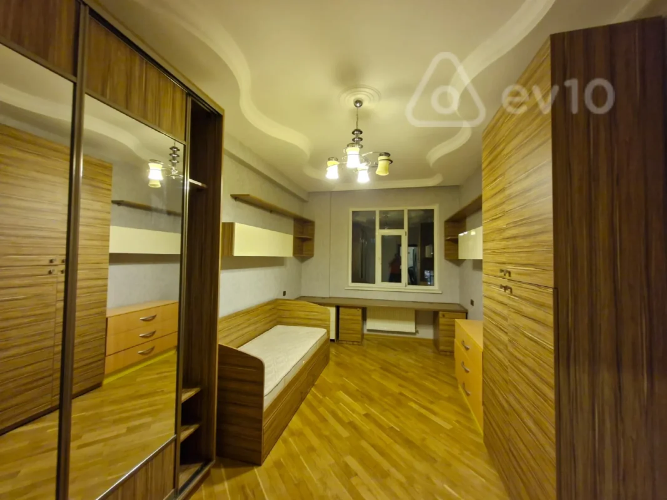 Kirayə verilir 3 otaqlı yeni tikili 100 m²