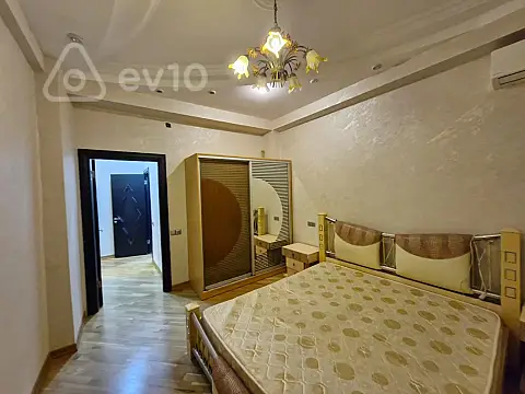 Kirayə verilir 3 otaqlı yeni tikili 100 m²