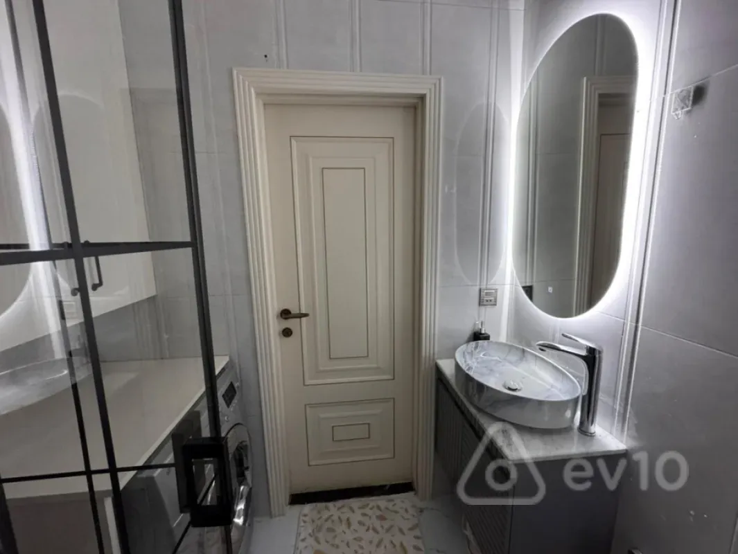 Kirayə verilir 2 otaqlı yeni tikili 75 m²