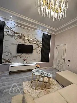 Kirayə verilir 2 otaqlı yeni tikili 75 m²