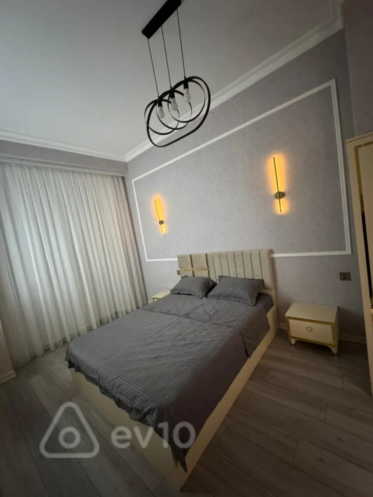 Kirayə verilir 2 otaqlı yeni tikili 75 m²