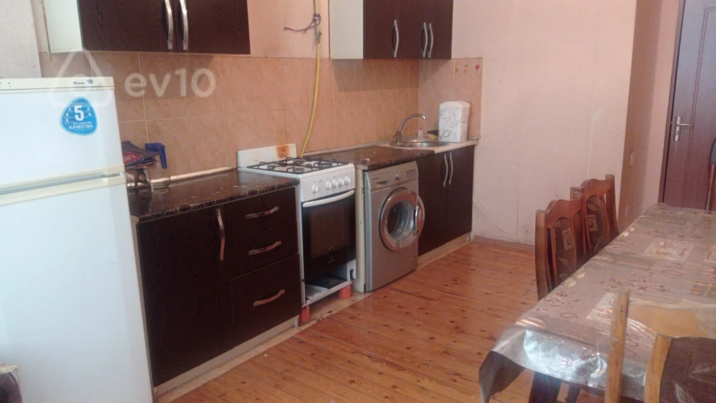 Kirayə verilir 2 otaqlı yeni tikili 73 m²