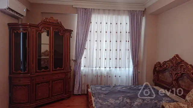 Kirayə verilir 2 otaqlı yeni tikili 73 m²