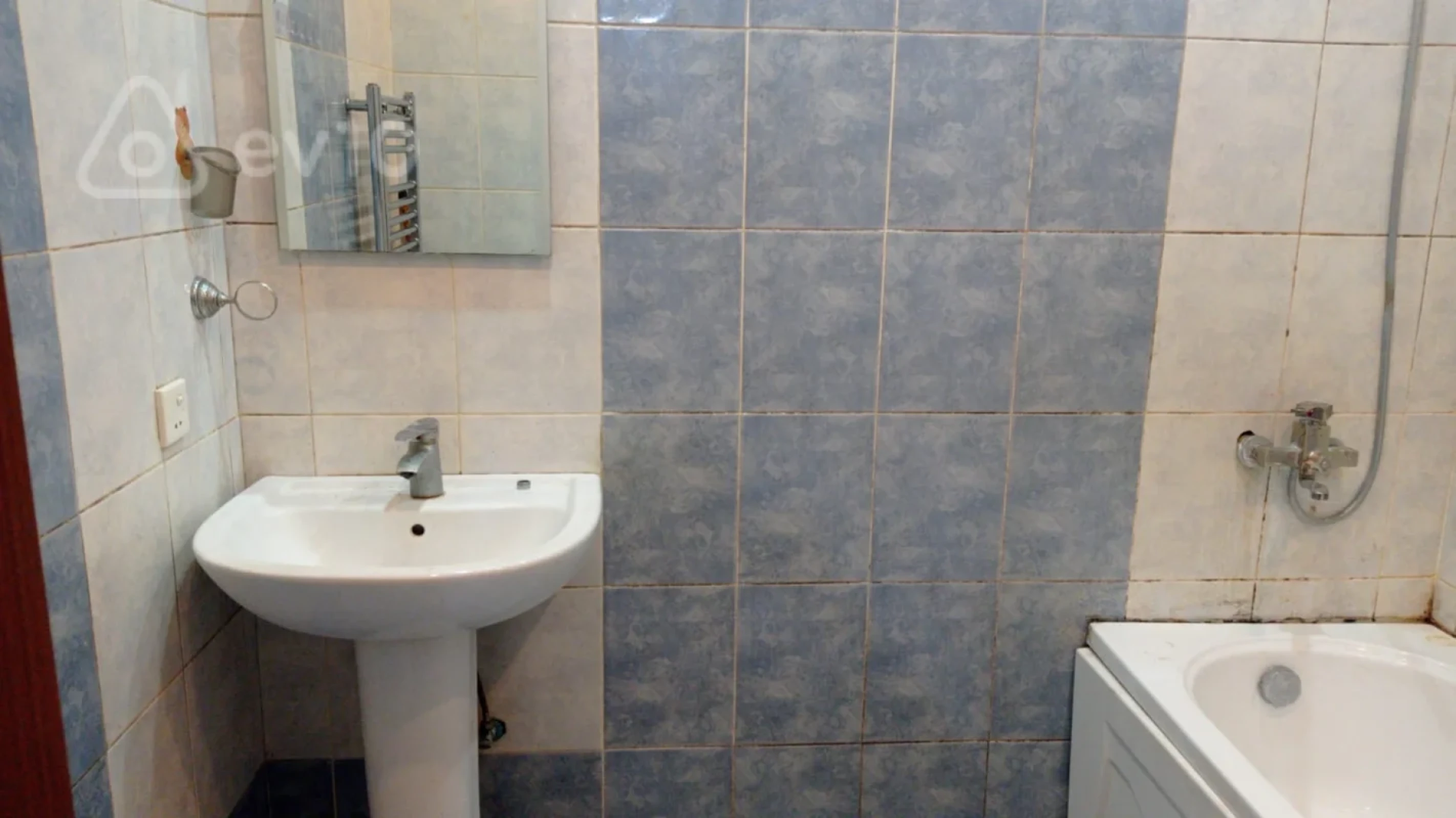 Kirayə verilir 2 otaqlı yeni tikili 73 m²