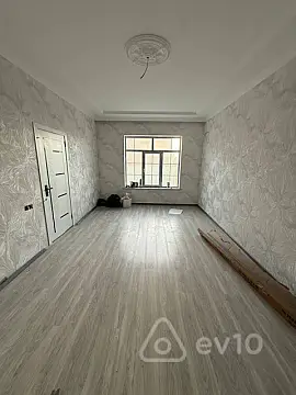 Satılır 4 otaqlı həyət evi 138 m²