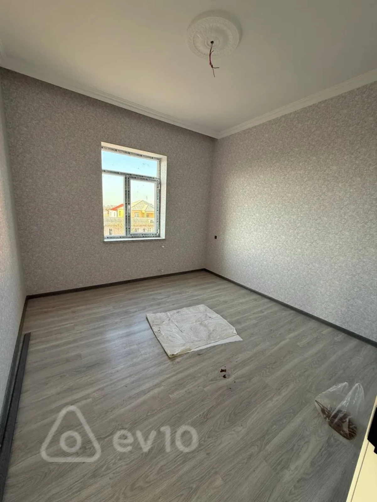 Satılır 4 otaqlı həyət evi 138 m²