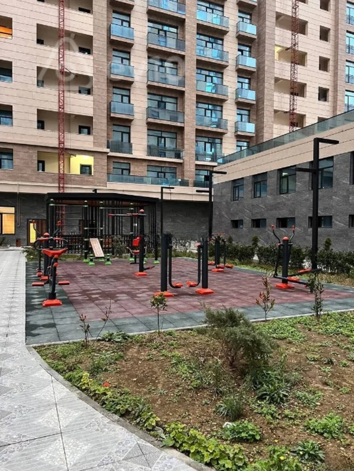 Kirayə verilir 2 otaqlı yeni tikili 54 m²