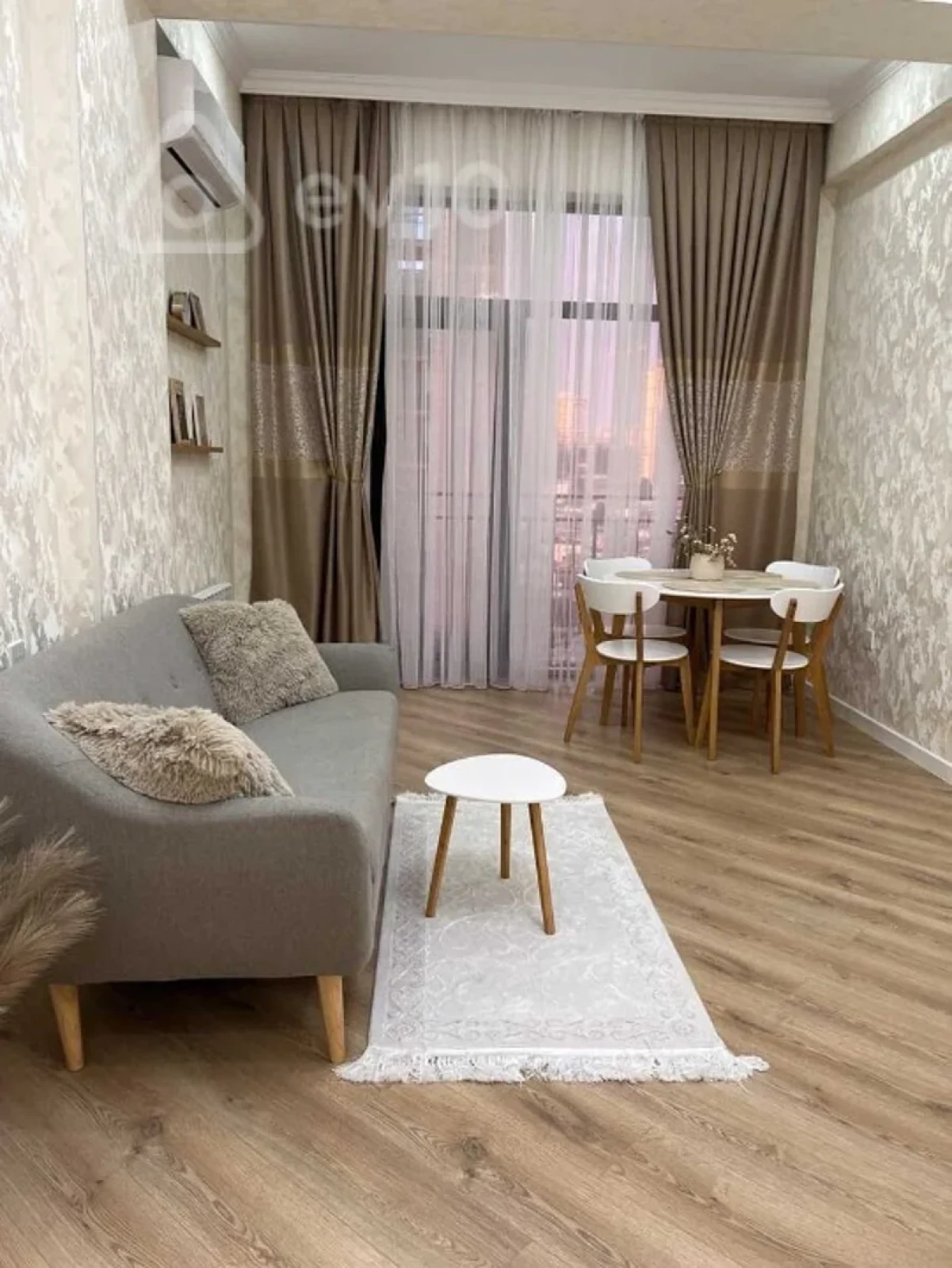 Kirayə verilir 2 otaqlı yeni tikili 54 m²