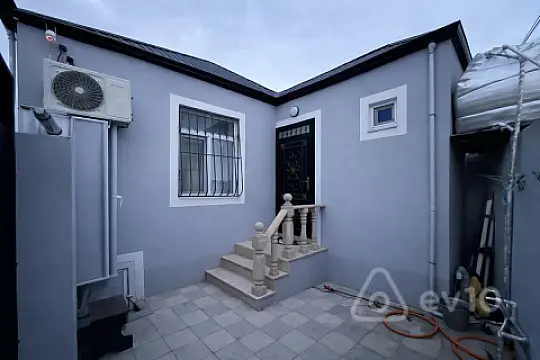 Satılır 2 otaqlı köhnə tikili 55 m²