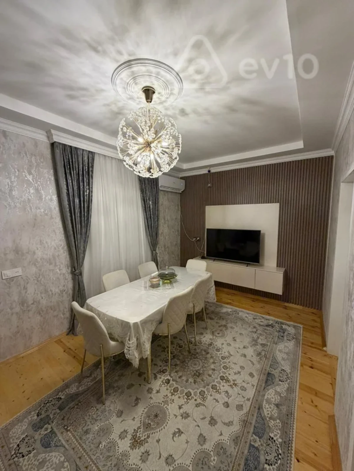 Satılır 2 otaqlı köhnə tikili 55 m²
