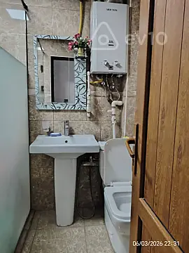 Kirayə verilir 3 otaqlı köhnə tikili 75 m²