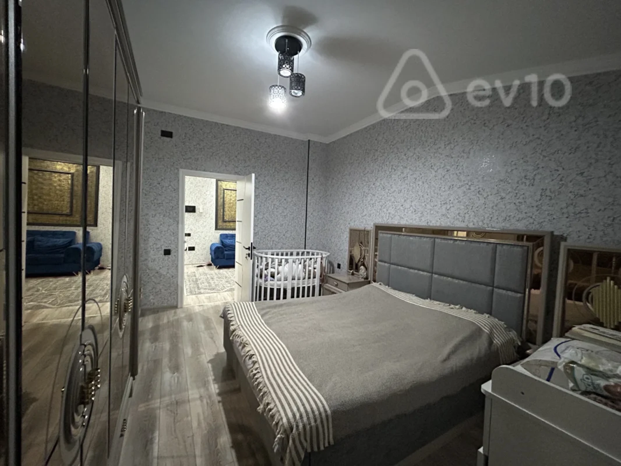 Satılır 2 otaqlı yeni tikili 98 m²