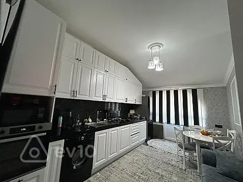 Satılır 2 otaqlı yeni tikili 98 m²