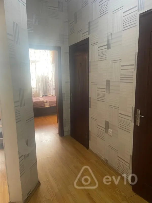 Kirayə verilir 2 otaqlı yeni tikili 70 m²