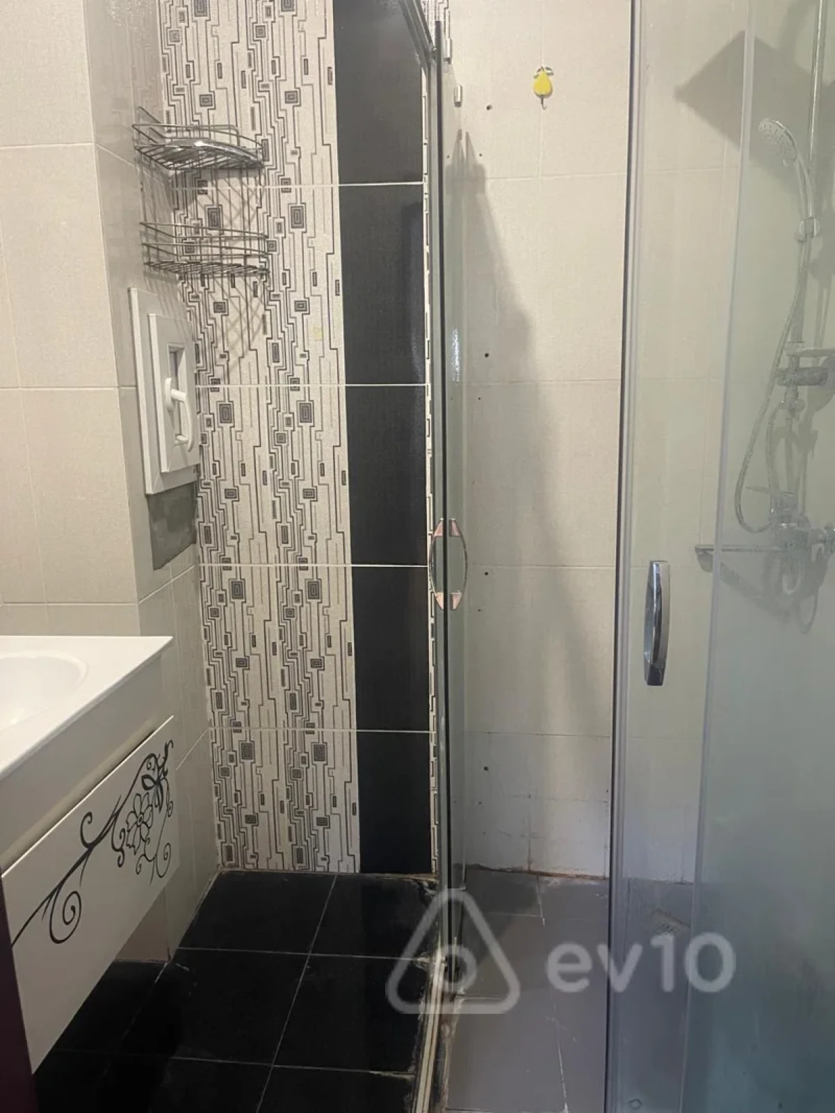 Kirayə verilir 2 otaqlı yeni tikili 70 m²