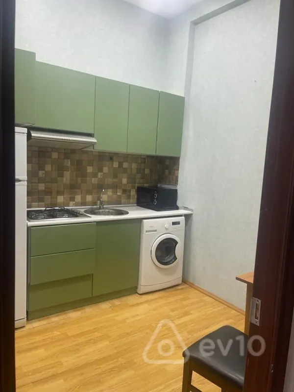 Kirayə verilir 2 otaqlı yeni tikili 70 m²