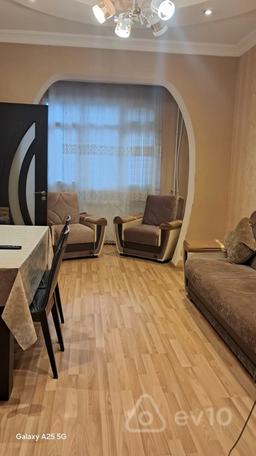 Kirayə verilir 2 otaqlı köhnə tikili 55 m²