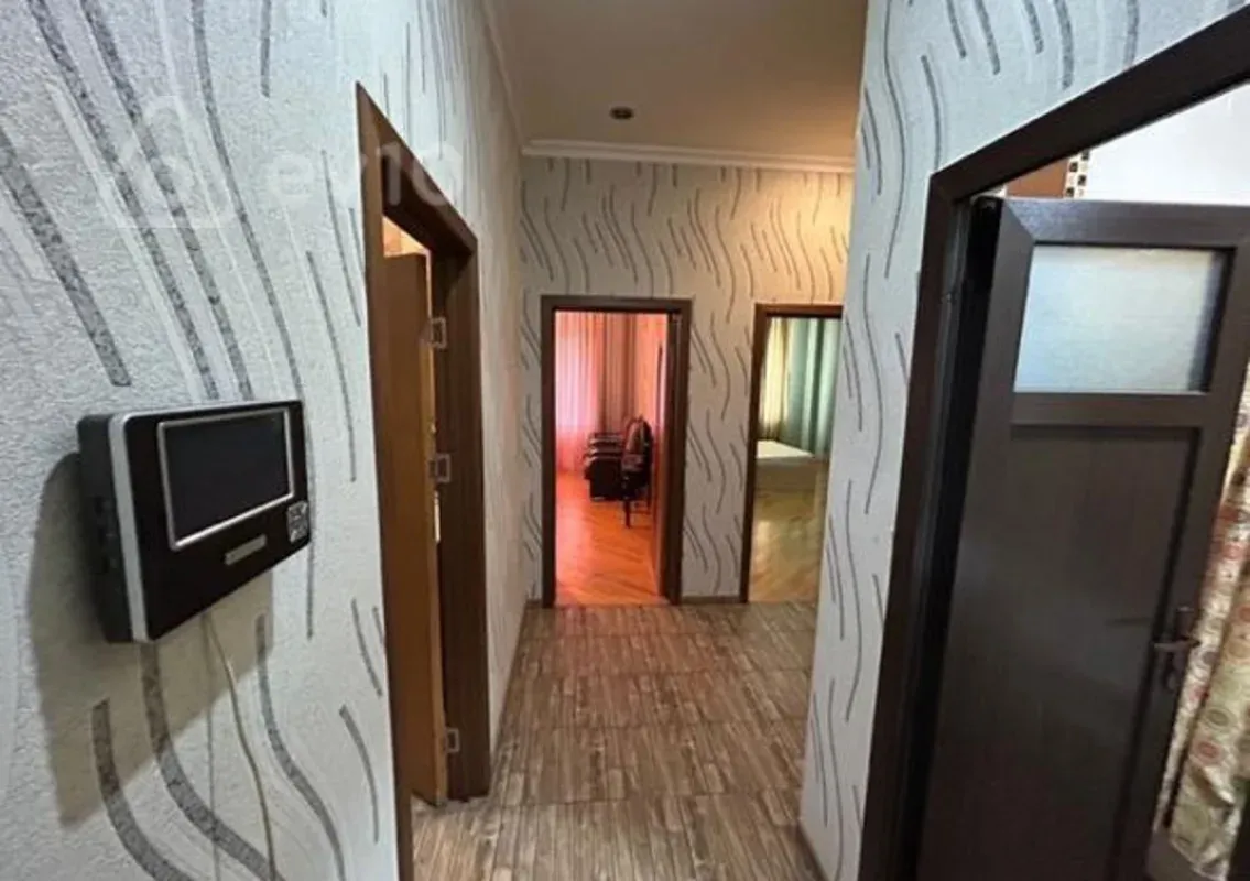 Kirayə verilir 2 otaqlı yeni tikili 63 m²