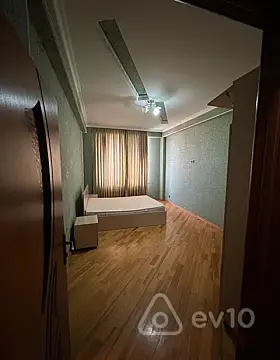 Kirayə verilir 2 otaqlı yeni tikili 63 m²