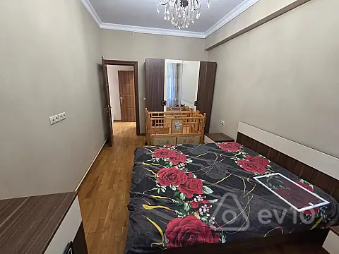 Kirayə verilir 2 otaqlı yeni tikili 60 m²