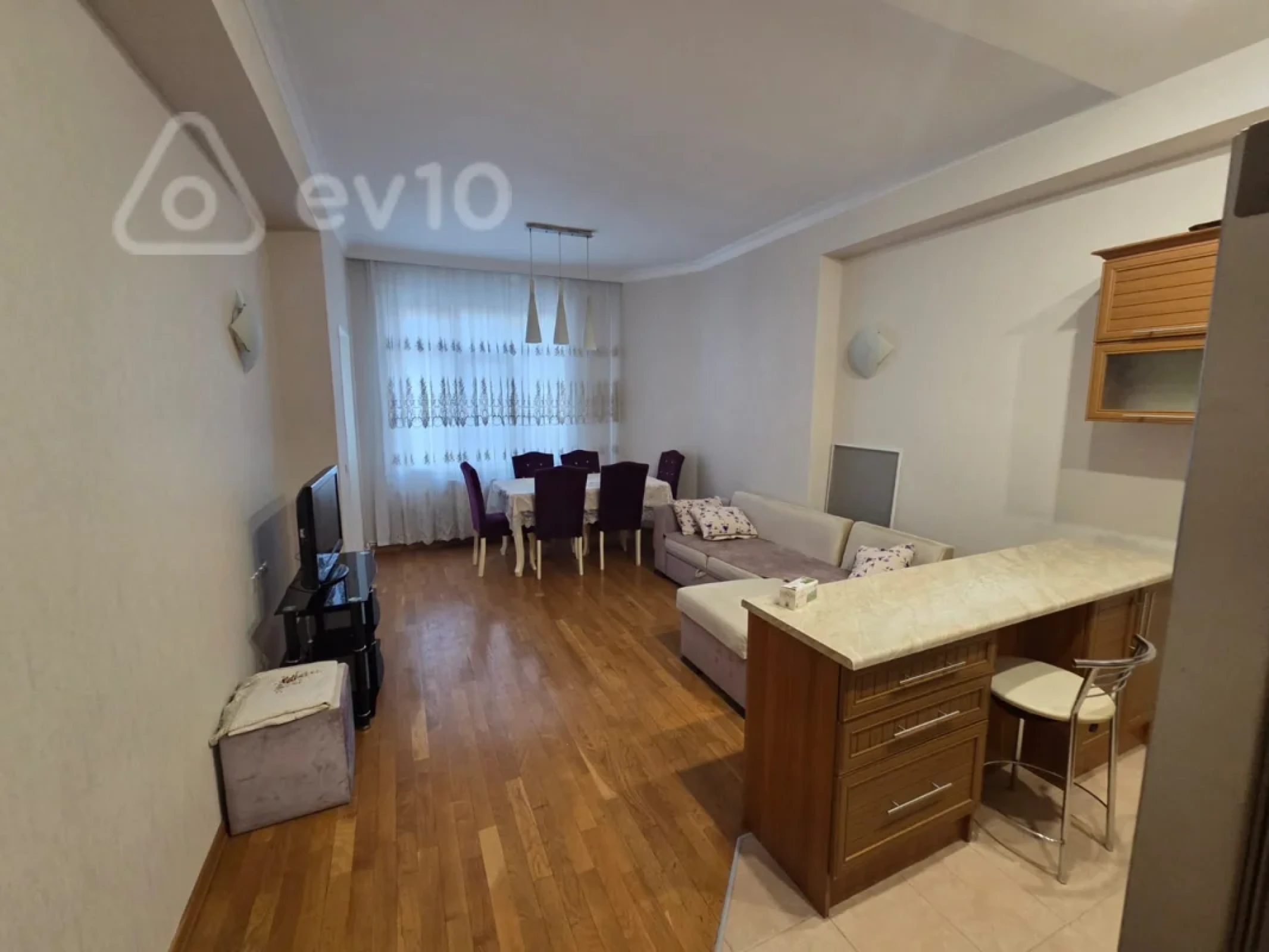 Kirayə verilir 2 otaqlı yeni tikili 60 m²