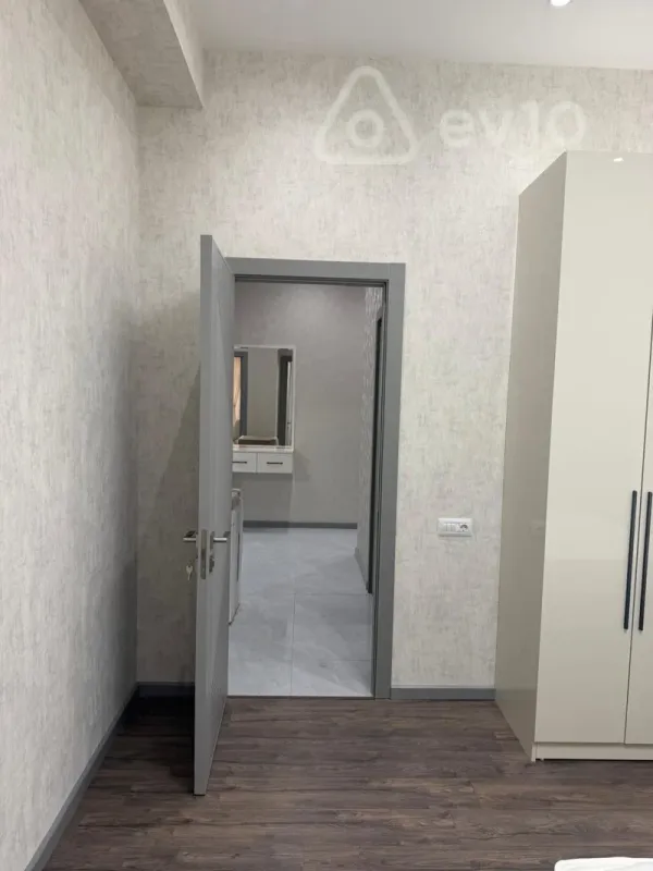 Kirayə verilir 2 otaqlı yeni tikili 91 m²