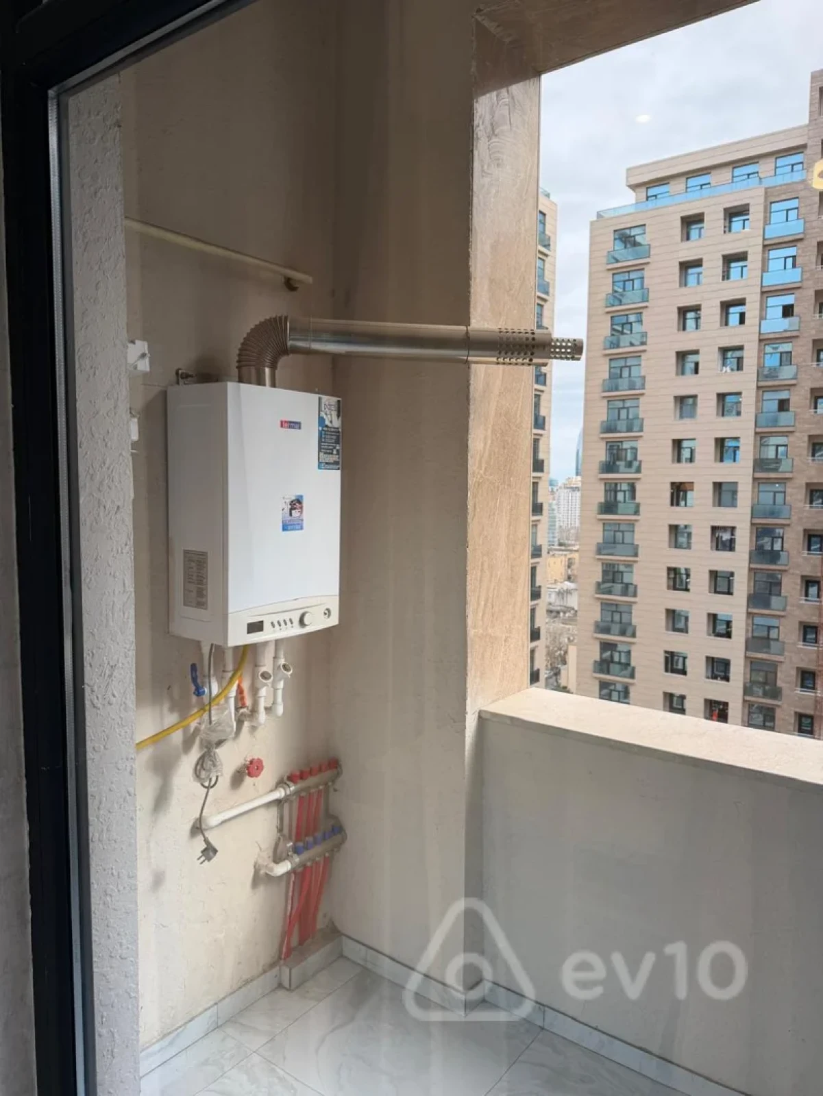 Kirayə verilir 2 otaqlı yeni tikili 91 m²