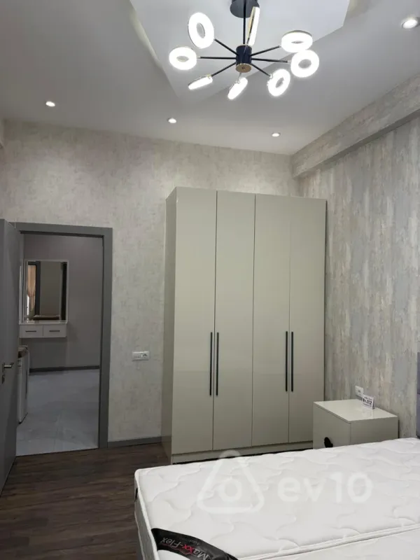 Kirayə verilir 2 otaqlı yeni tikili 91 m²