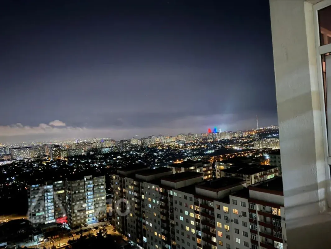 Kirayə verilir 3 otaqlı yeni tikili 130 m²