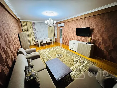 Kirayə verilir 3 otaqlı yeni tikili 130 m²