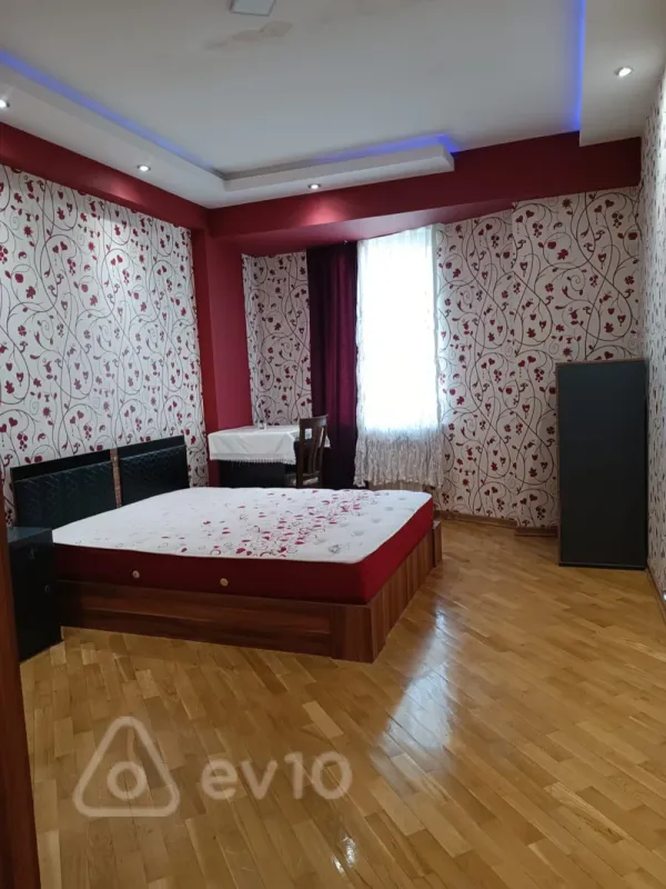 Kirayə verilir 2 otaqlı yeni tikili 96 m²