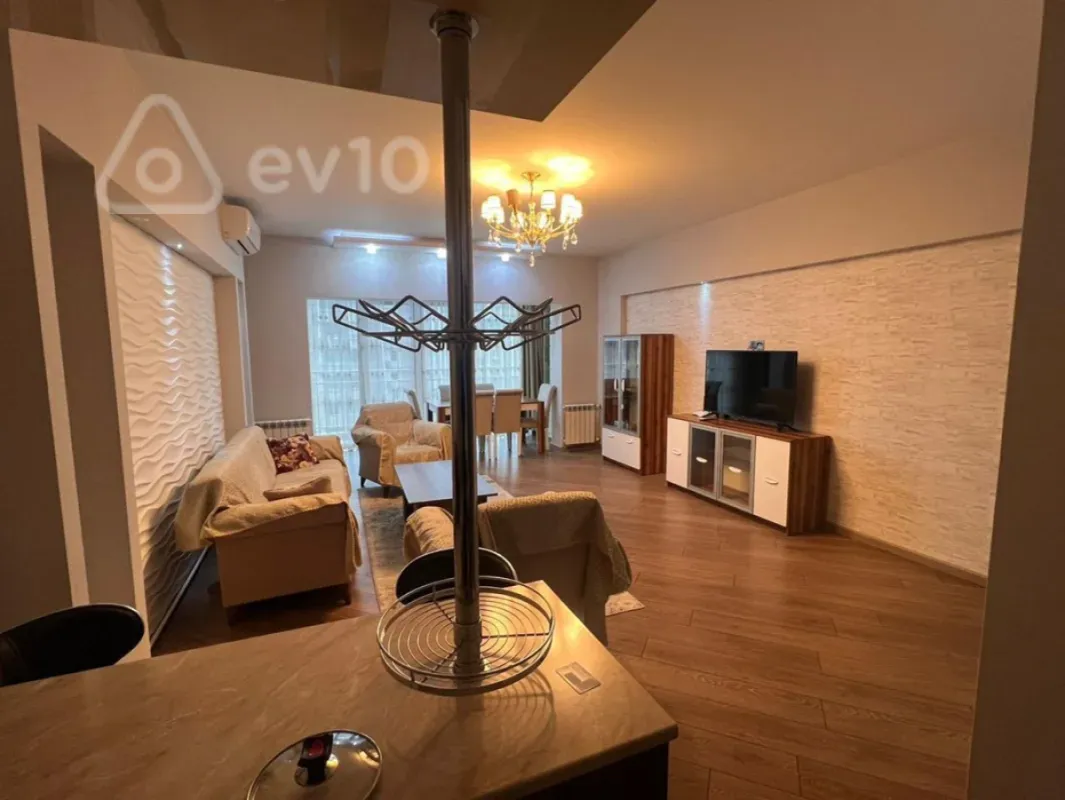 Kirayə verilir 2 otaqlı yeni tikili 87 m²