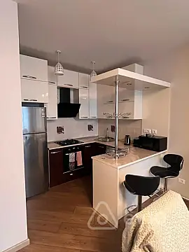 Kirayə verilir 2 otaqlı yeni tikili 87 m²