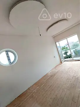 Satılır 5 otaqlı həyət evi 140 m²