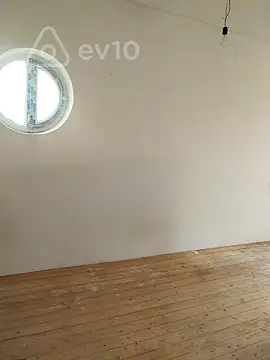 Satılır 5 otaqlı həyət evi 140 m²