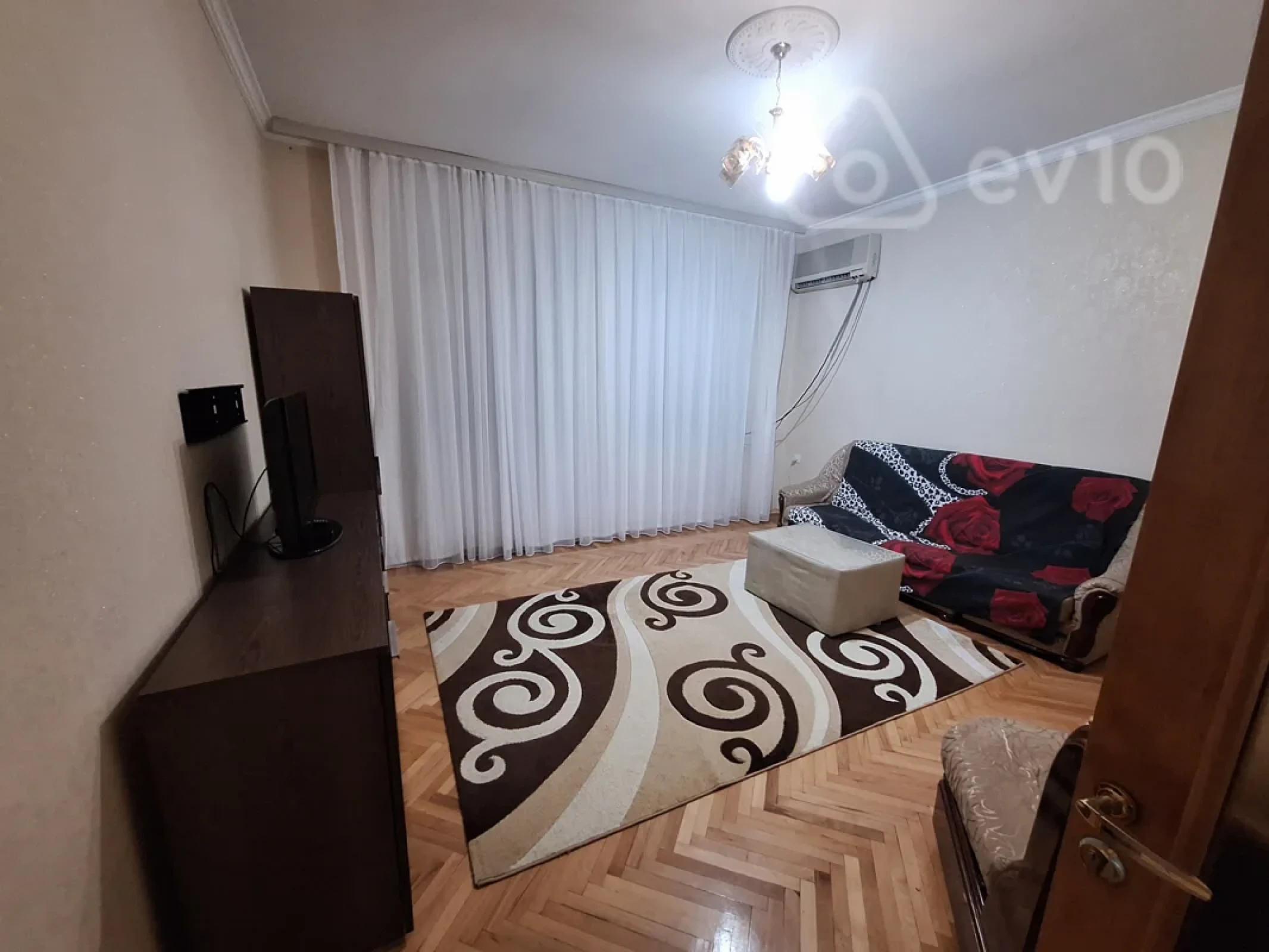 Kirayə verilir 3 otaqlı köhnə tikili 80 m²