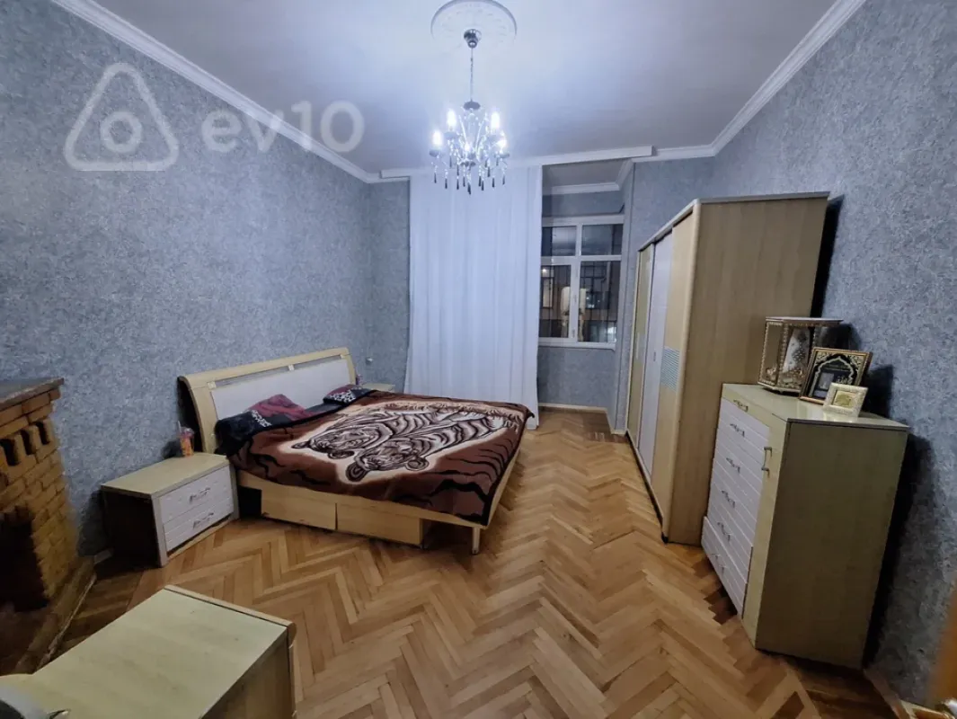 Kirayə verilir 3 otaqlı köhnə tikili 80 m²