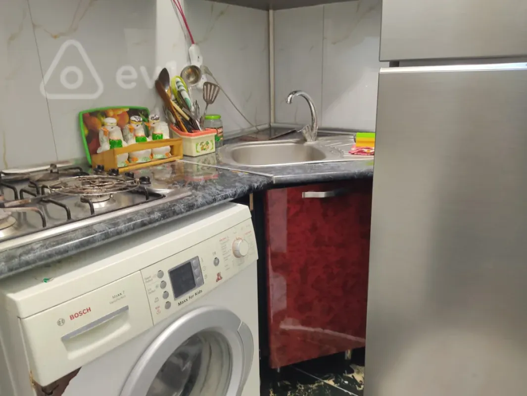 Kirayə verilir 2 otaqlı köhnə tikili 35 m²