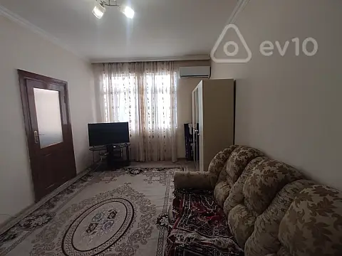 Kirayə verilir 2 otaqlı köhnə tikili 35 m²