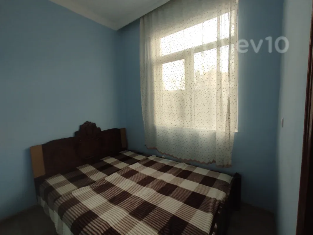 Kirayə verilir 2 otaqlı köhnə tikili 35 m²