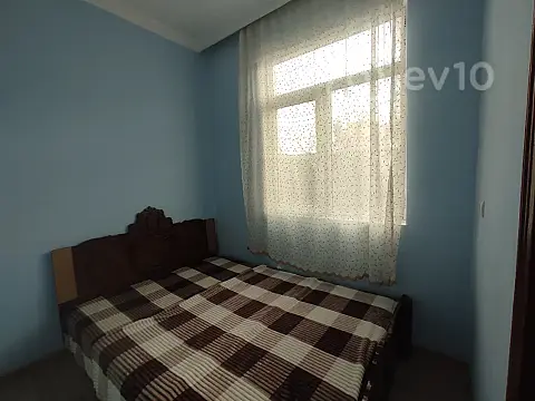 Kirayə verilir 2 otaqlı köhnə tikili 35 m²