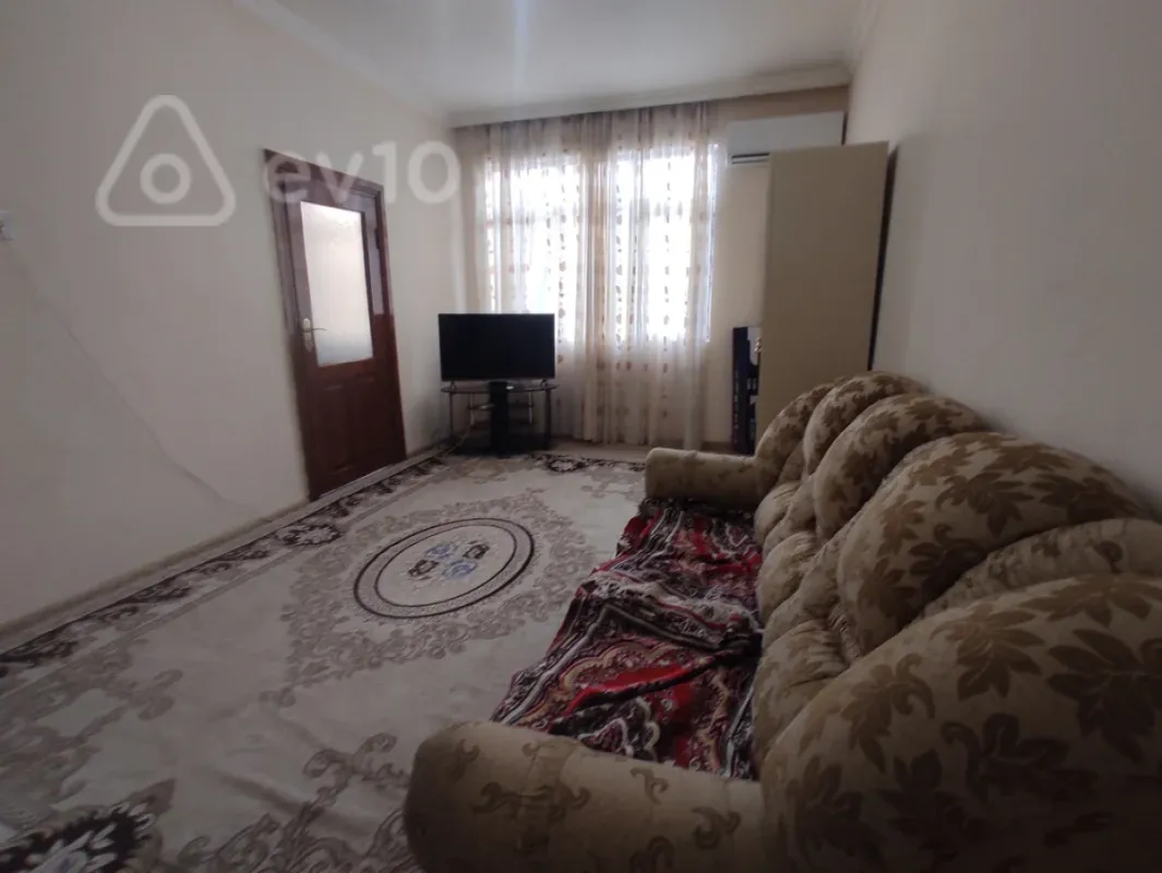 Kirayə verilir 2 otaqlı köhnə tikili 35 m²