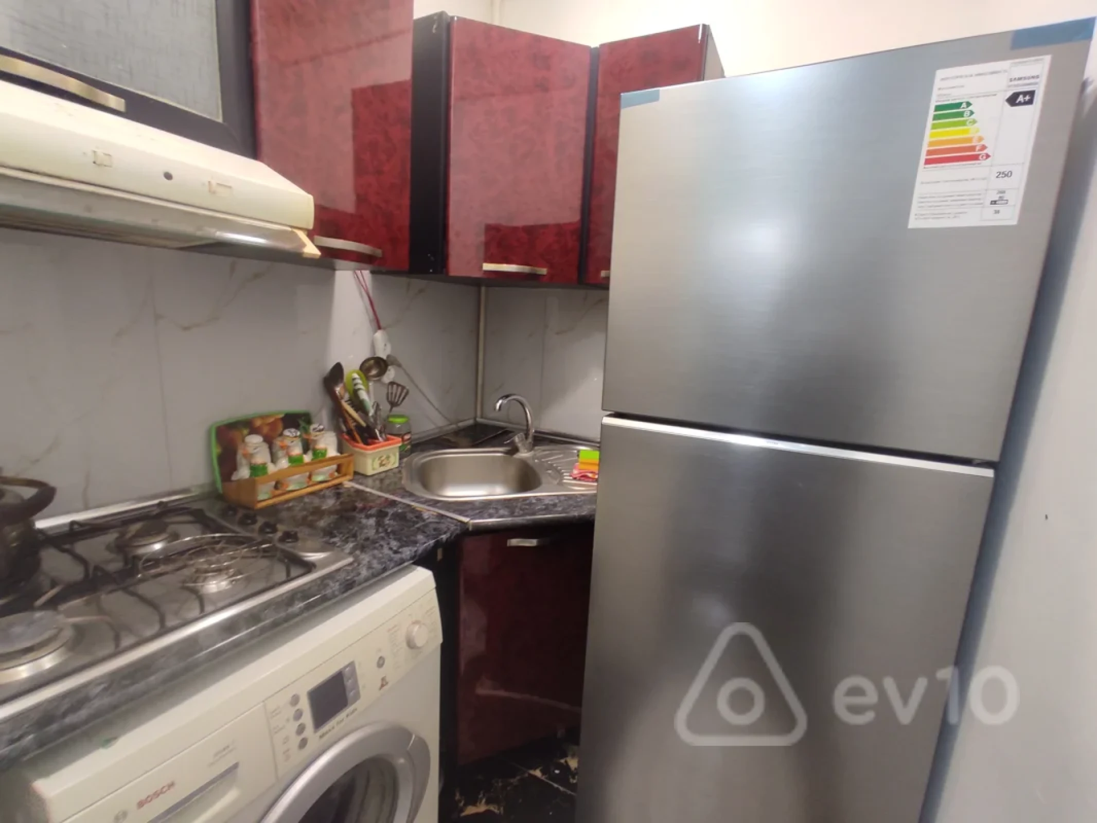 Kirayə verilir 2 otaqlı köhnə tikili 35 m²