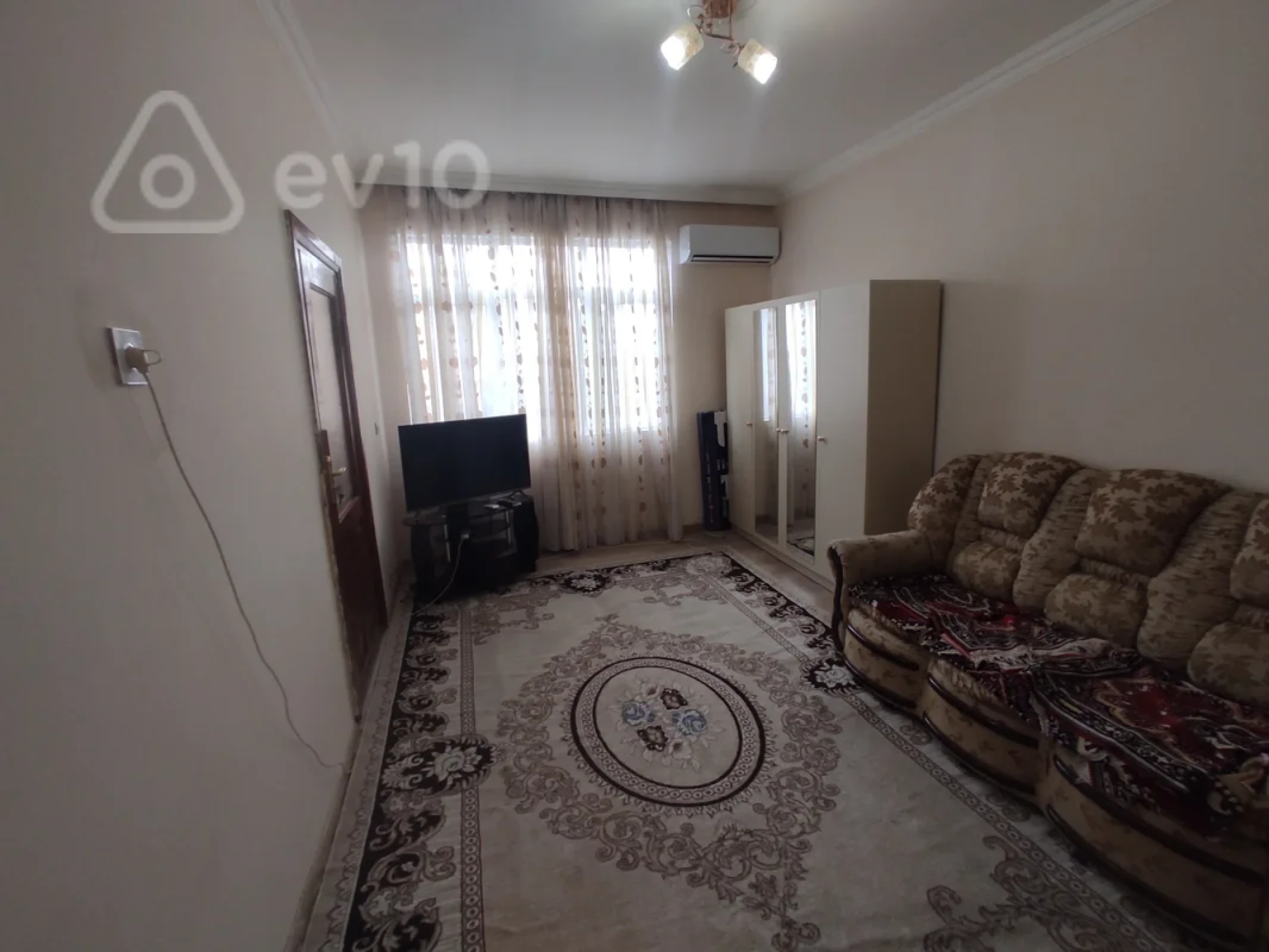 Kirayə verilir 2 otaqlı köhnə tikili 35 m²
