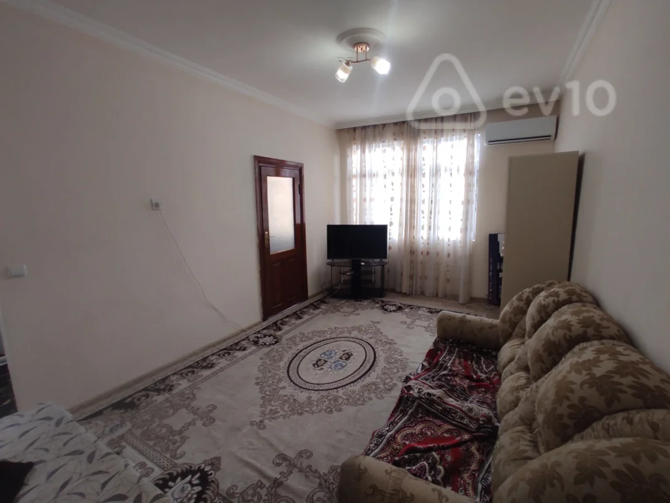 Kirayə verilir 2 otaqlı köhnə tikili 35 m²