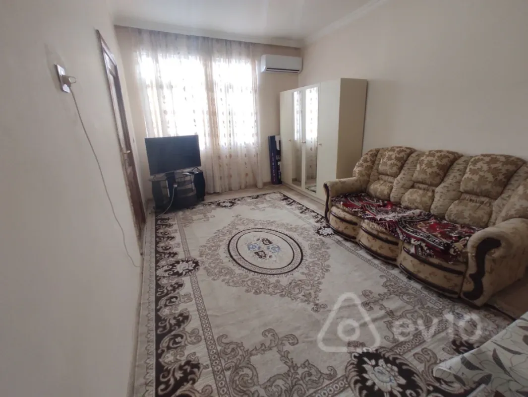 Kirayə verilir 2 otaqlı köhnə tikili 35 m²