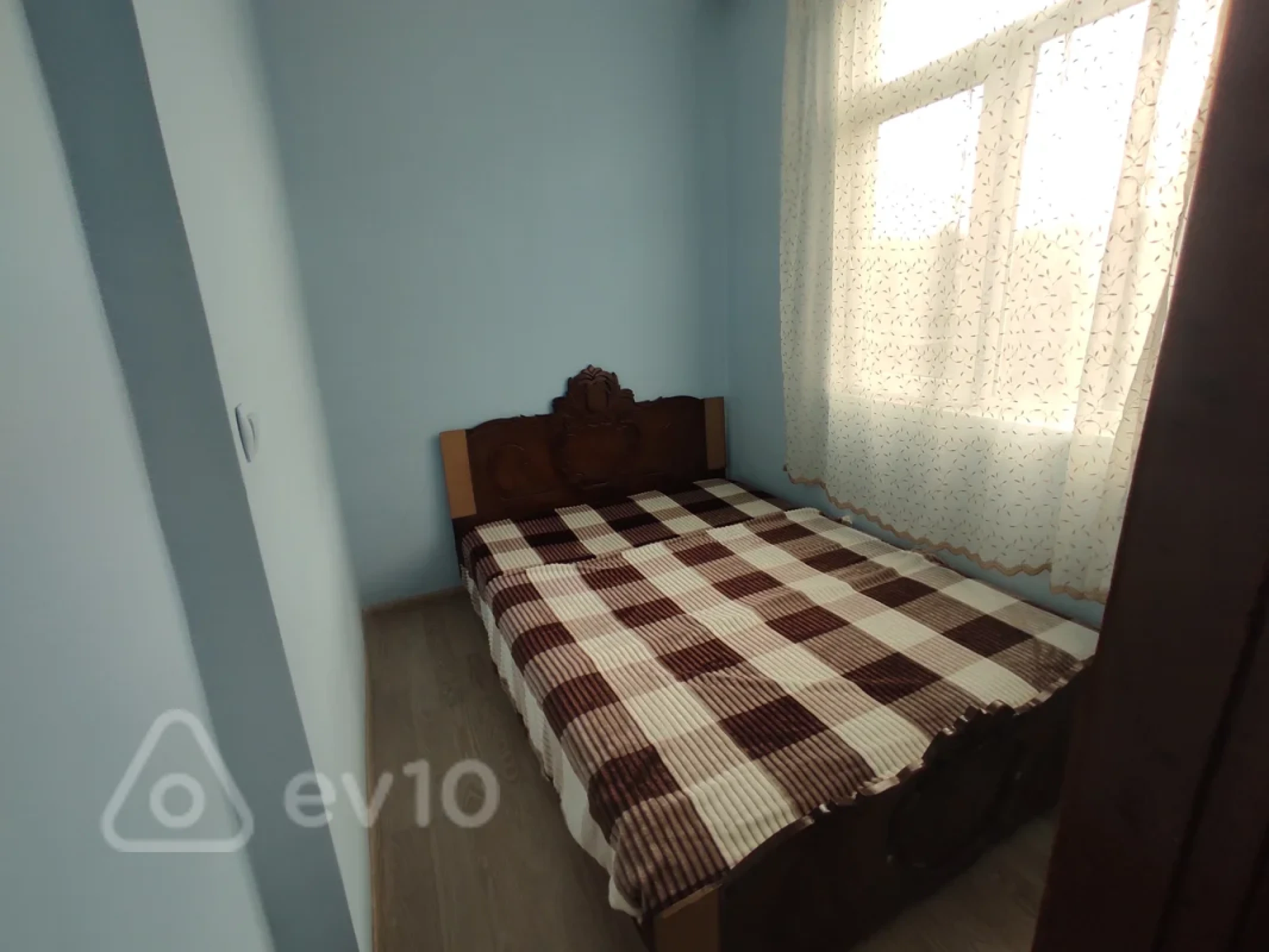 Kirayə verilir 2 otaqlı köhnə tikili 35 m²