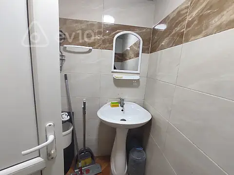 Kirayə verilir 2 otaqlı köhnə tikili 35 m²
