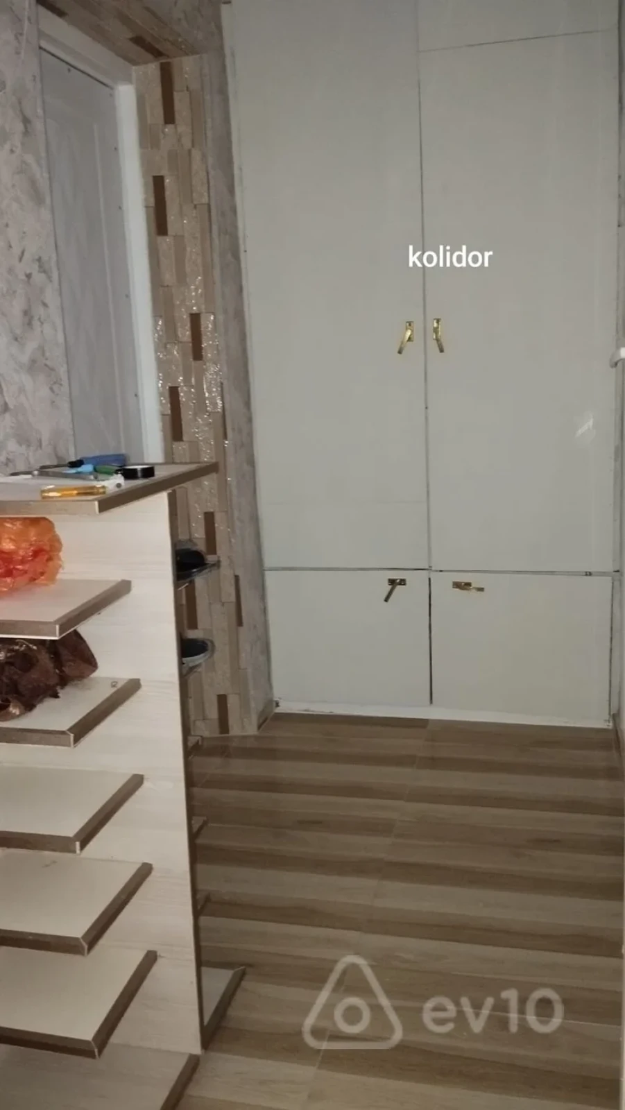 Kirayə verilir 2 otaqlı köhnə tikili 45 m²