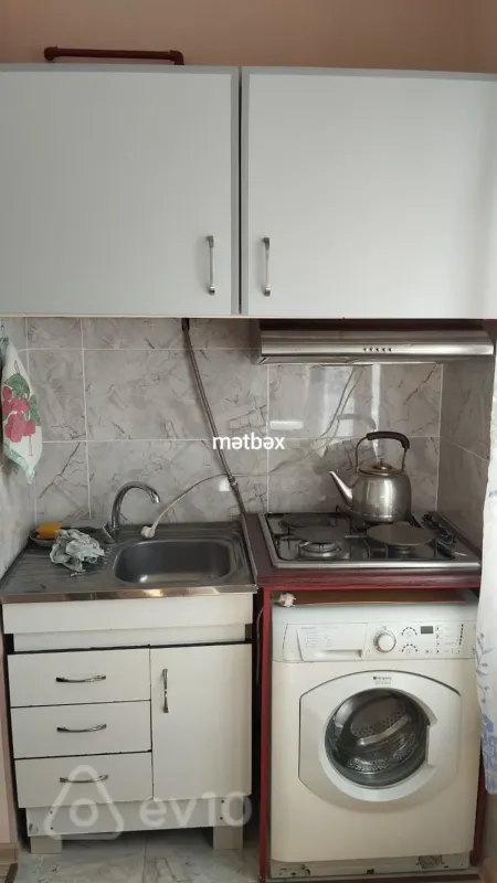 Kirayə verilir 2 otaqlı köhnə tikili 45 m²